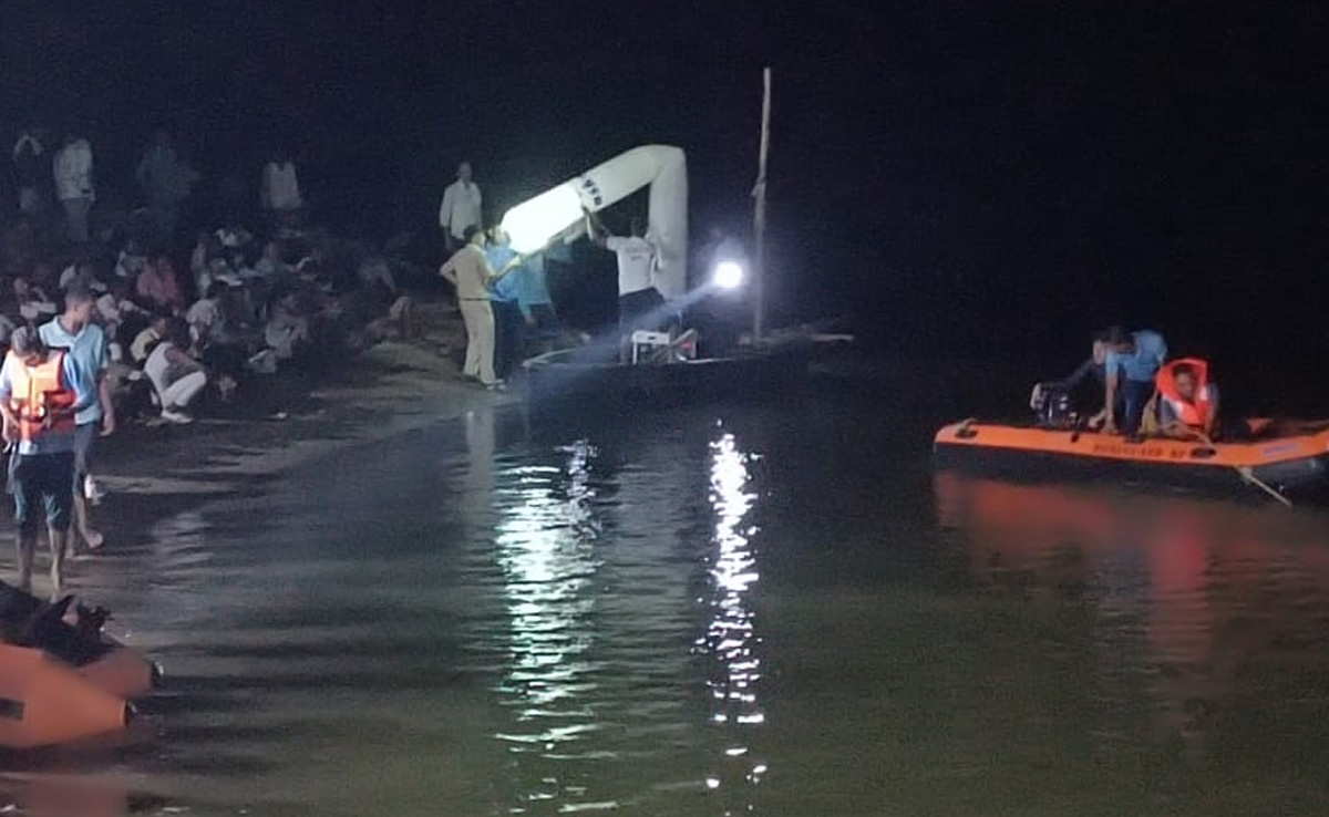 नर्मदापुरम के एक गांव में पांच युवक नदीं में डूबे, दो के मिले शव, तलाश जारी