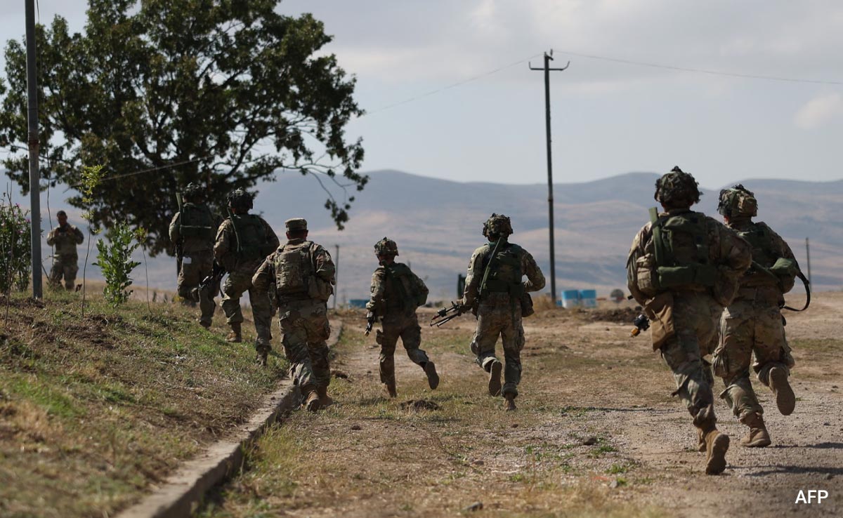 Azerbaijan, Armenia Hold First Peace Talks After Karabakh Separatists Surrender