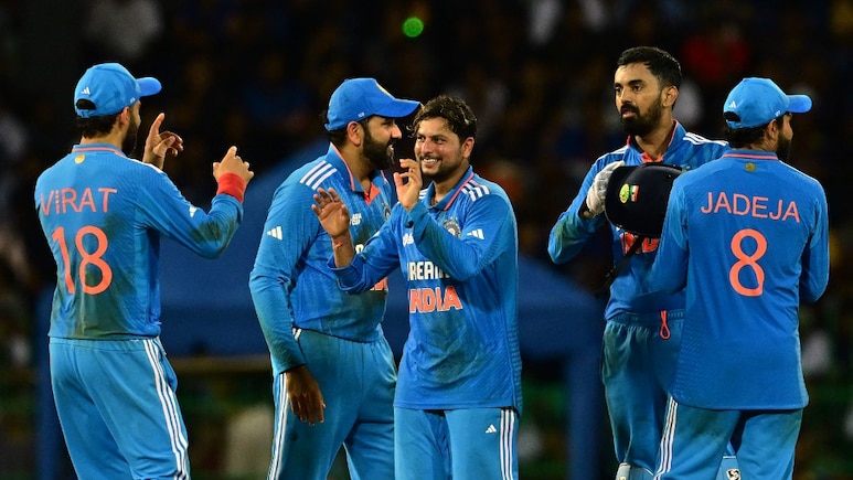 IND vs AUS ODI Series: ऑस्ट्रेलियाई धरती पर दमदार नहीं है भारत का रिकॉर्ड, क्या इस बार बदलेगी 'पटकथा' IND vs AUS ODI Series: ऑस्ट्रेलियाई धरती पर दमदार नहीं है भारत का रिकॉर्ड, क्या इस बार बदलेगी 'पटकथा'