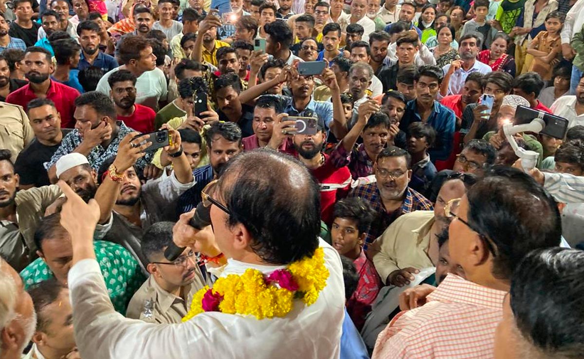 घर-घर दस्तक देकर सरकार के कामकाज का फीडबैक ले रहे हैं मंत्री शांति धारीवाल