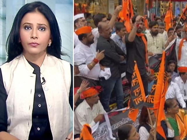 हमारा भारत : मराठा आरक्षण की आग में फिर झुलसा महाराष्ट्र