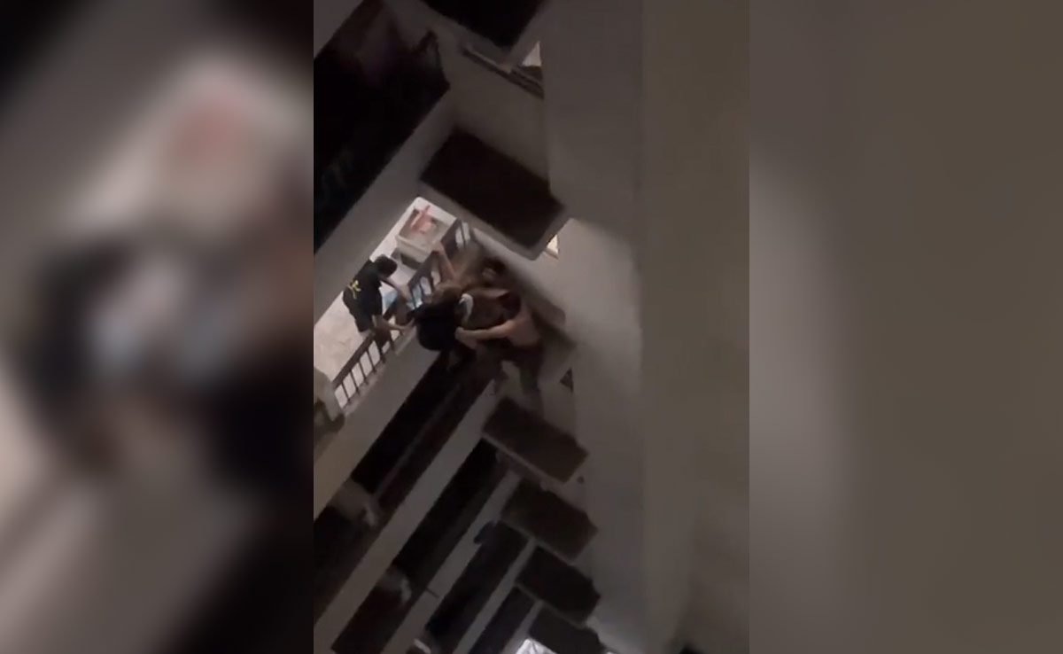 ग्रेटर नोएडा: नशे में 4 युवकों का उत्पात, 5वें फ्लोर की बालकनी से स्टंटबाजी और खुदकुशी की कोशिश