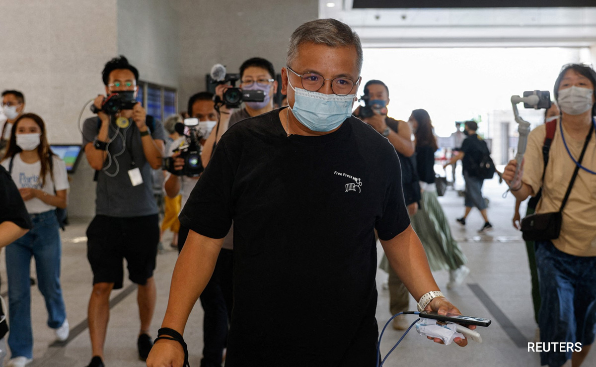 Head Of Hong Kong Journalists Group Gets Jail Time For Obstructing Police