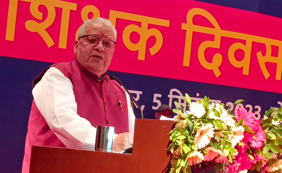 &lsquo;सनातन धर्म' पर विवादित टिप्पणी, उदयनिधि स्टालिन पर कार्रवाई के लिए राज्यपाल को ज्ञापन