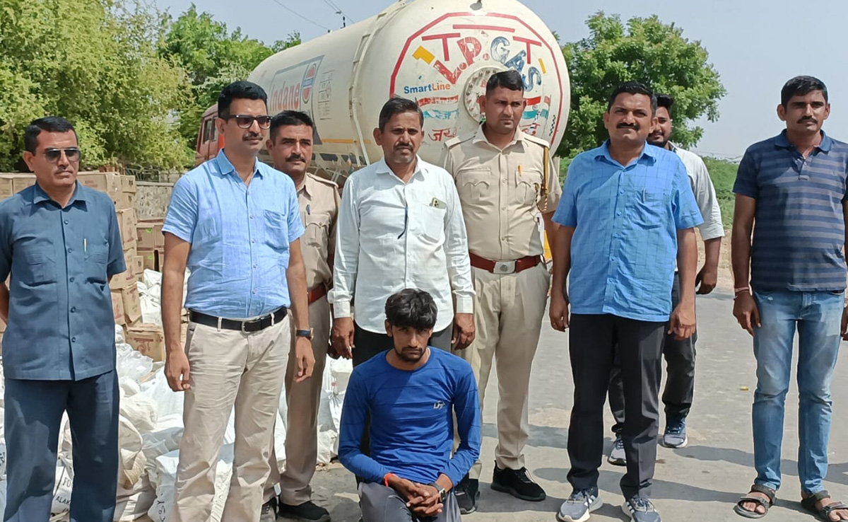 पुष्पा स्टाईल में शराब की तस्करी, गैस टैंकर में 47 लाख की शराब ले जा रहे थे शातिर, ऐसे पकड़ में आए
