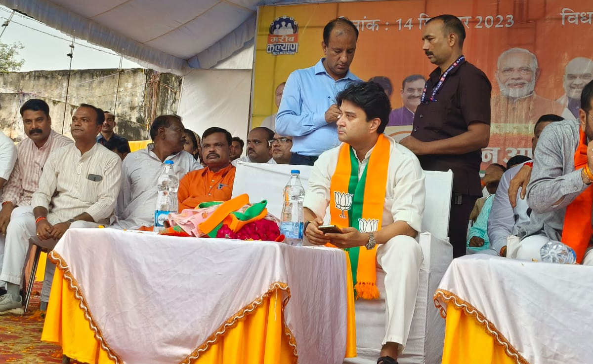 स्टालिन के बयान पर ज्योतिरादित्य सिंधिया का पलटवार, बोले- ''28 दलों वाले घमंडिया गठबंधन...''