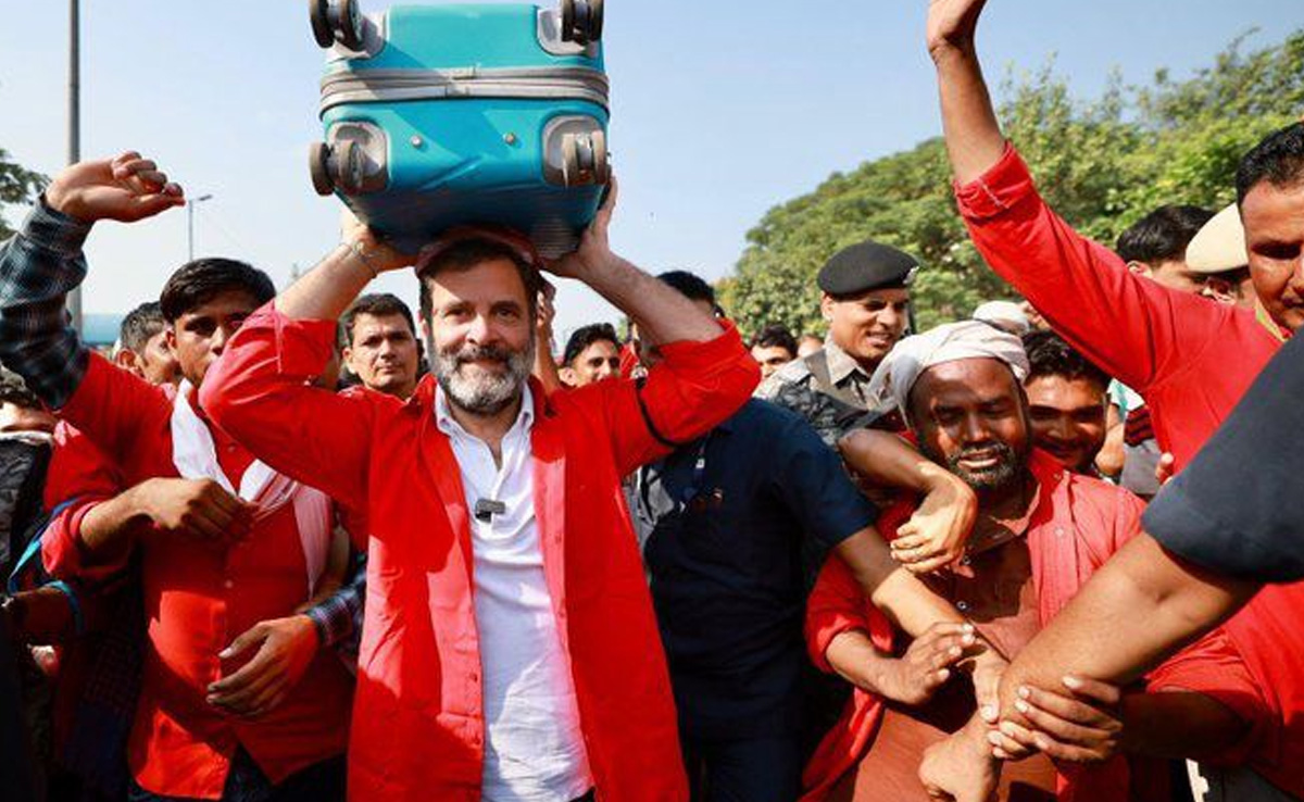 Watch: Rahul Gandhi Wears "Coolie" Shirt, Hauls Luggage At Train Station