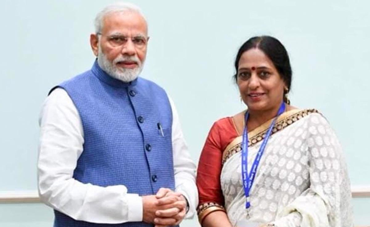 पढ़ाई के साथ-साथ कॉन्फिडेंस डेवलप करें महिलाएं: NDTV से बोलीं शिक्षिका उषा खरे