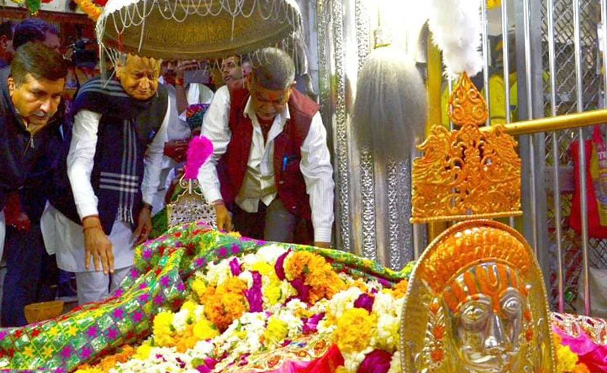 पोखरण सीट पर सबकी नजर, राजनाथ सिंह के बाद अब CM गहलोत आ रहे रामदेवरा, जानिए सियासी मायने
