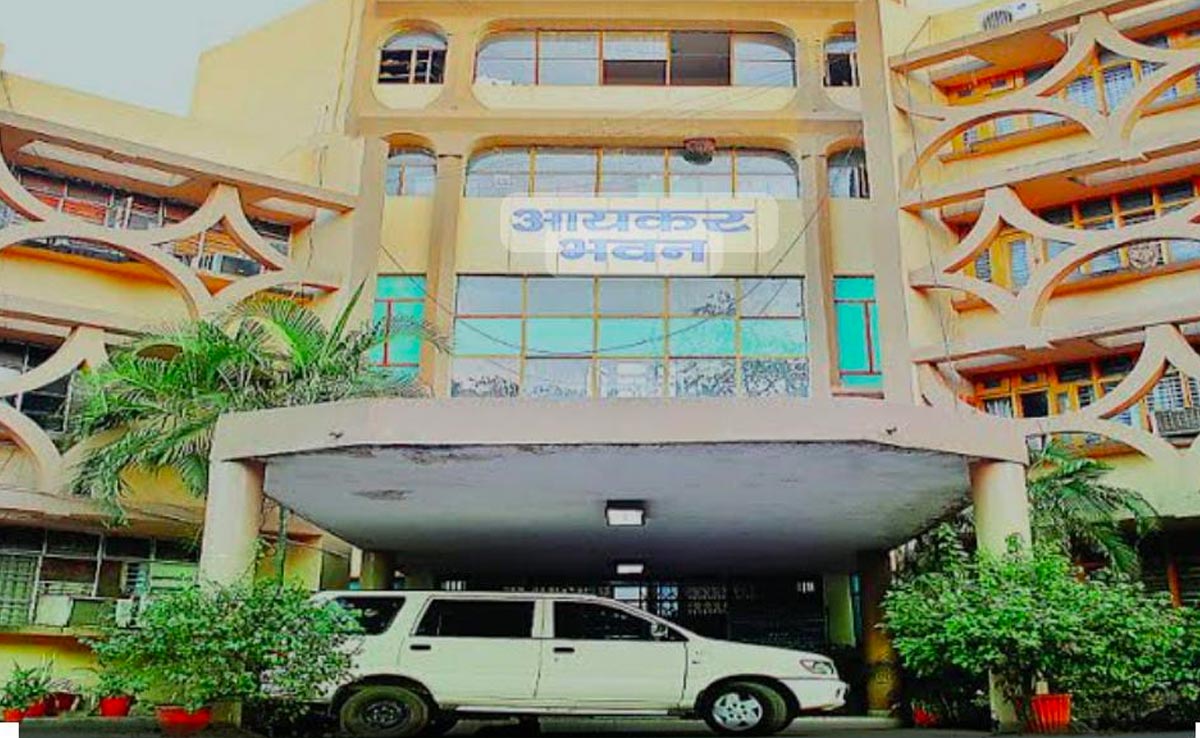 छत्तीसगढ़ में बड़े स्टील कारोबारी पर इनकम टैक्स का छापा, ओडिशा में भी खंगाले दस्तावेज