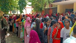 Rajasthan Election 2023: आचार संहिता लगने की आहट, मोबाइल फोन मिलने की टूट रही आस, महिलाएं हो रहीं परेशान