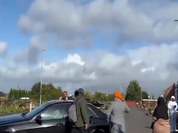 Indian Diplomat Stopped From Entering UK Gurdwara By Khalistani Extremists Indian Diplomat Stopped From Entering UK Gurdwara By Khalistani Extremists