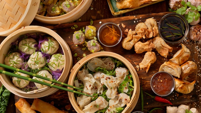 Dumpling Day 2023: आज है डंपलिंग डे, बीटरूट एंड कोकोनट डंपलिंग के साथ करें इस दिन को सेलिब्रेट