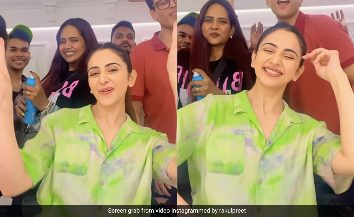 Rakul Preet Singh's Makeup Session Turned Into Dance Party. Courtesy: Mission Raniganj's Track Jalsa 2.0