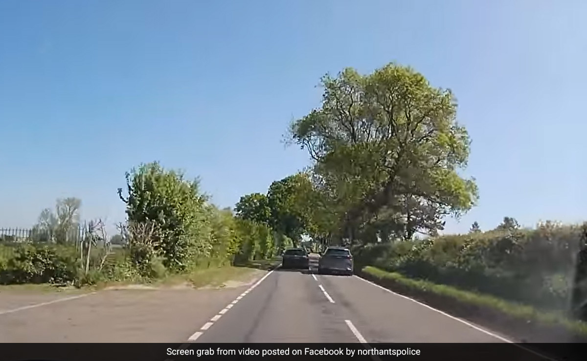 Watch: "Road Rage" Battle Sees 2 UK Drivers Overtaking Each Others Angrily
