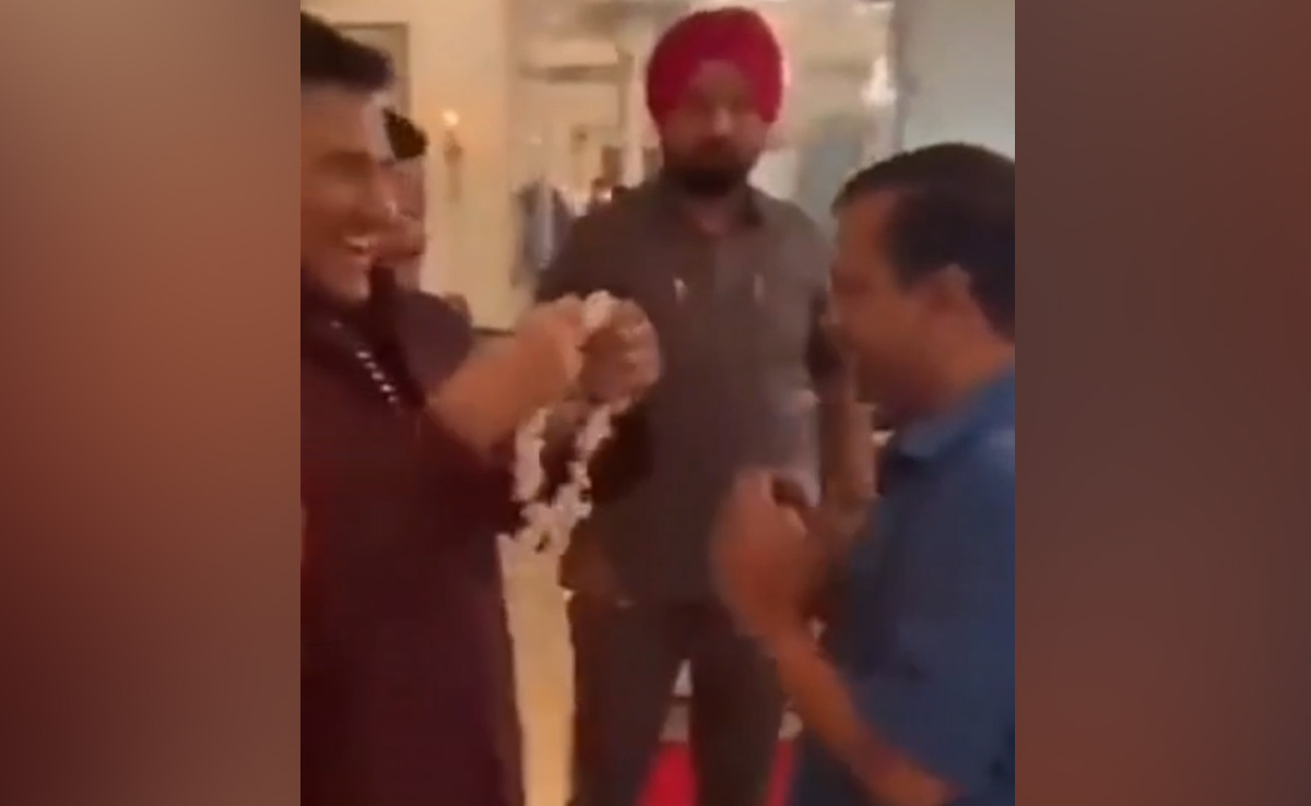Arvind Kejriwal, Bhagwant Mann, All Smiles, Reach Parineeti-Raghav Wedding