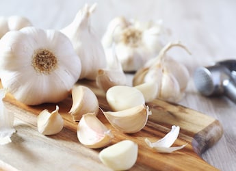 7 Surprising Health Benefits Of Garlic 7 Surprising Health Benefits Of Garlic