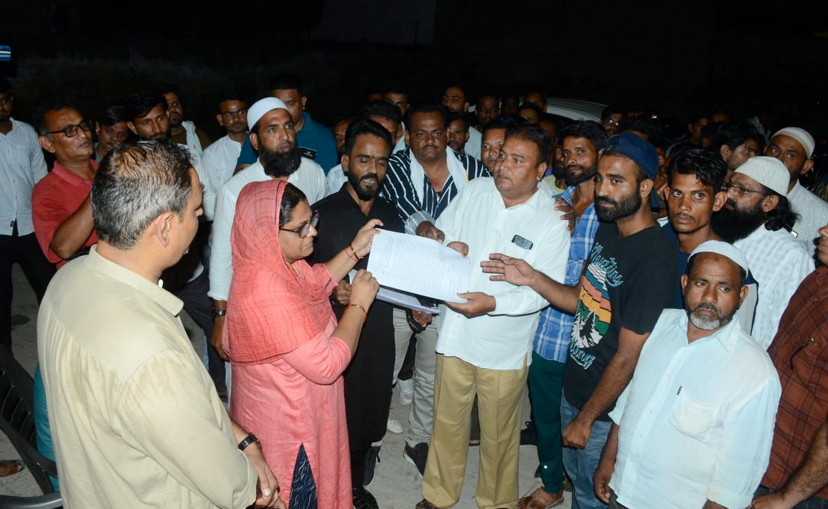 कांग्रेस विधायक के खिलाफ पार्टी कार्यकर्ताओं ने खोला मोर्चा, कहा- इन्हें टिकट मिला तो पार्टी हारेगी