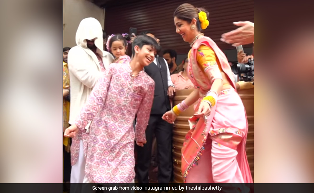Ganesh Chaturthi 2023: Shilpa Shetty, In <i>Nauvari Saree</i>, Dances During Ganpati <i>Visarjan</i>. Watch Viral Video