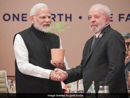 पीएम मोदी को ब्राज़ील के राष्ट्रपति ने किया फोन, टैरिफ विवाद के बीच जानिए क्यों अहम ये फोन कॉल पीएम मोदी को ब्राज़ील के राष्ट्रपति ने किया फोन, टैरिफ विवाद के बीच जानिए क्यों अहम ये फोन कॉल
