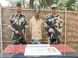 BSF ने सोने की तस्करी को किया नाकाम, 1.20 करोड़ रुपये के सोने के बिस्किट के साथ तस्कर गिरफ्तार  BSF ने सोने की तस्करी को किया नाकाम, 1.20 करोड़ रुपये के सोने के बिस्किट के साथ तस्कर गिरफ्तार