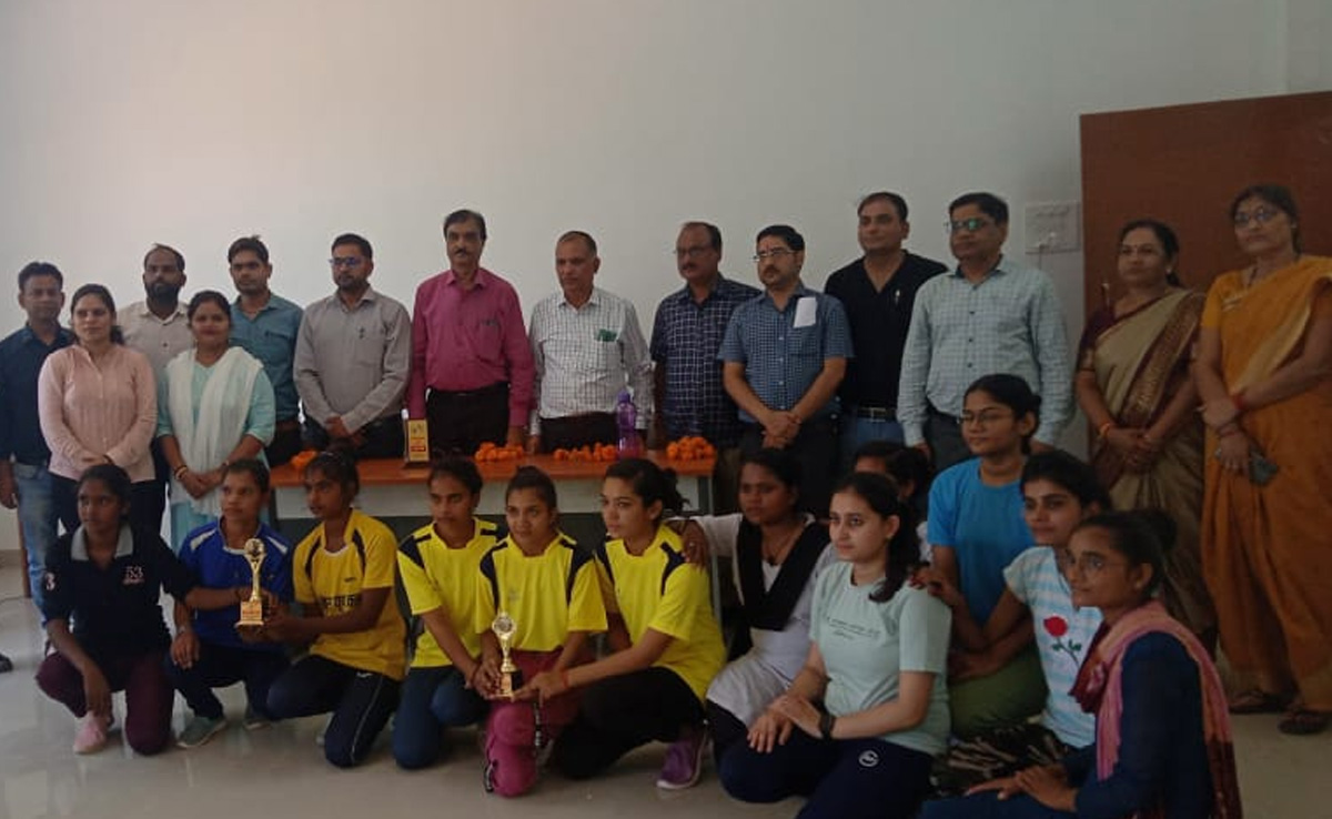 Morena : महाराजपुर महाविद्यालय में जिला स्तरीय टेबल टेनिस महिला प्रतियोगिता