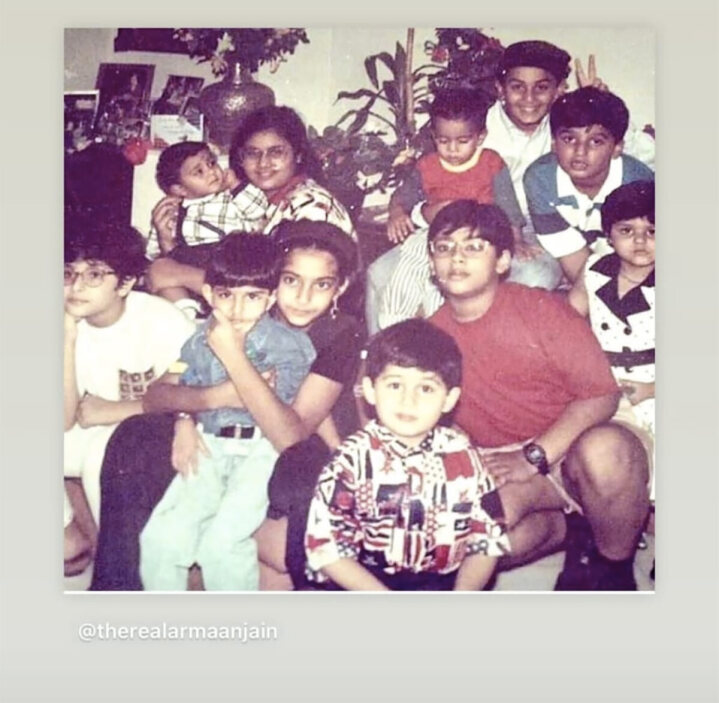 A Throwback Gold Featuring Sonam, Ranbir And Arjun Kapoor. Can You Spot Them In The Pic?