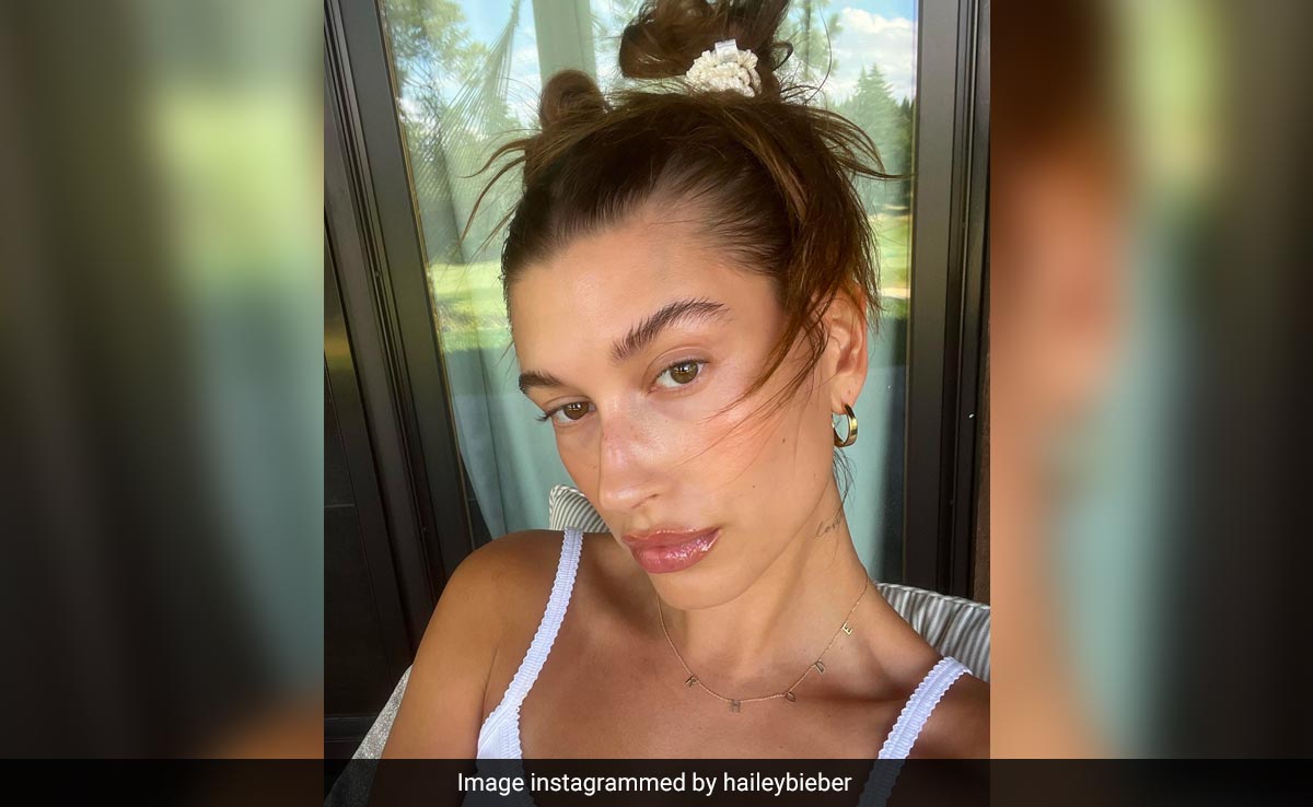 Hailey Bieber's Message To Her Skin Is Important Enough For You To Take Note Of