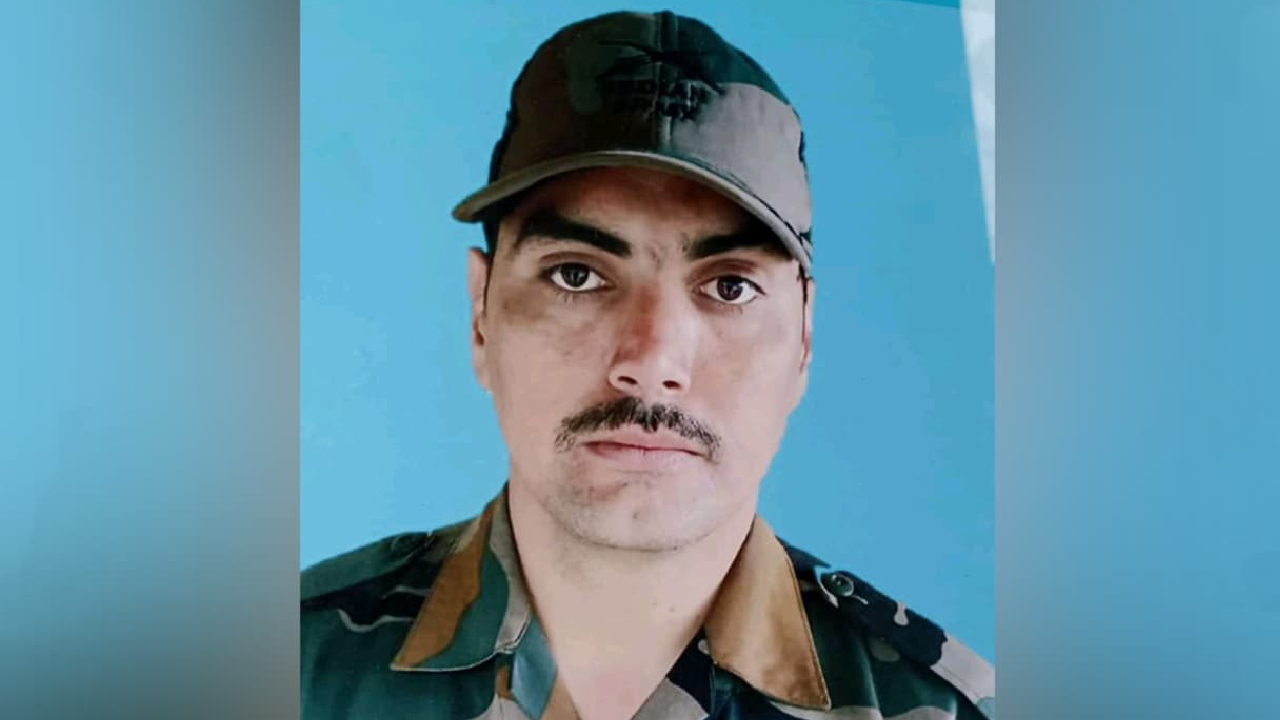 Jammu Kashmir में आतंकियों और सेना के बीच मुठभेड़, Churu के लाल योगेश सिंह हुए शहीद