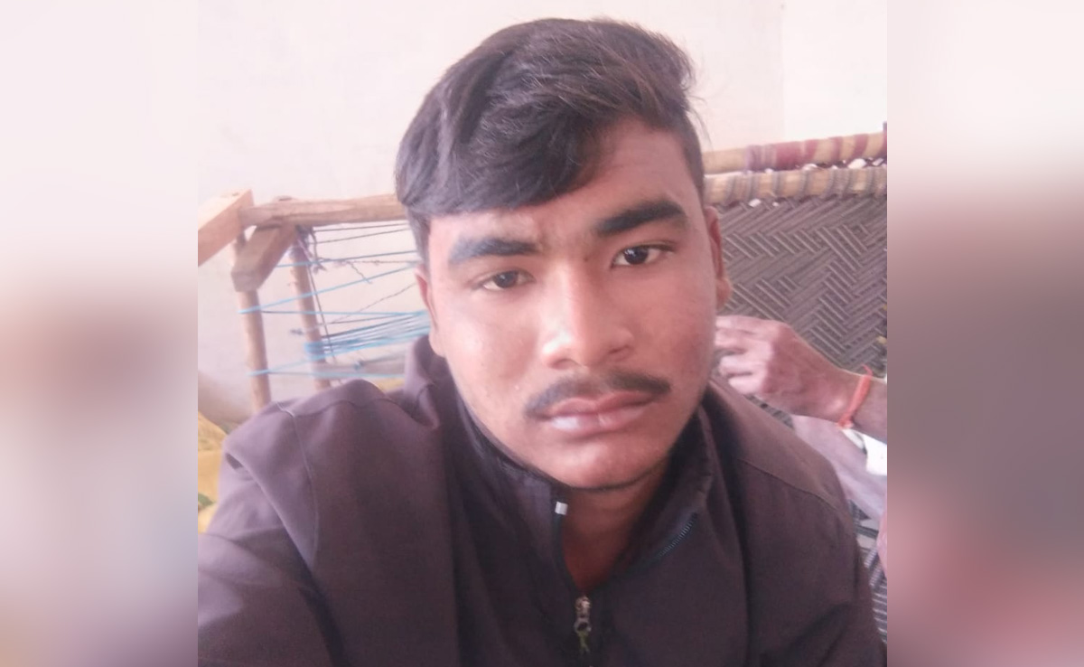 हथकड़ी पहने सिपाही के साथ चलती ट्रेन से कूदा बदमाश, ढूंढने में लगी दो राज्यों की पुलिस