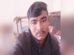 हथकड़ी पहने सिपाही के साथ चलती ट्रेन से कूदा बदमाश, ढूंढने में लगी दो राज्यों की पुलिस हथकड़ी पहने सिपाही के साथ चलती ट्रेन से कूदा बदमाश, ढूंढने में लगी दो राज्यों की पुलिस