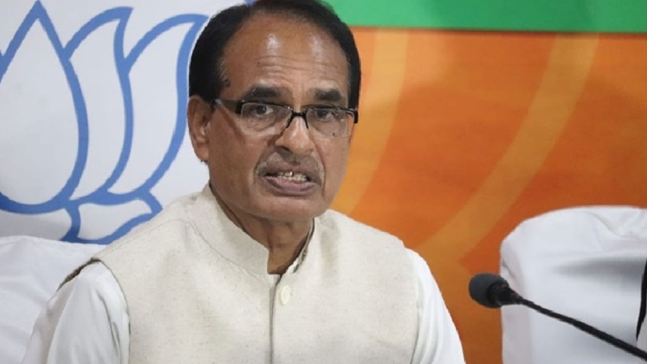 ''स्थिति कंट्रोल में'', MP में बारिश और जलभराव पर मीटिंग के बाद बोले CM शिवराज
