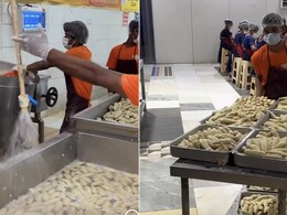 फैक्ट्री में इस तरीके से बन रही थी सोया-चाप, वीडियो हुआ वायरल तो लोगों के उड़ गए होश