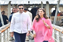 Parineeti Chopra-Raghav Chadha Make First Appearance As Newlyweds Parineeti Chopra-Raghav Chadha Make First Appearance As Newlyweds