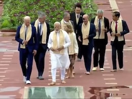 "गांधी जी की विरासत": नितिन गडकरी ने विश्व नेताओं के साथ राजघाट पर खड़े पीएम मोदी का वीडियो किया पोस्ट "गांधी जी की विरासत": नितिन गडकरी ने विश्व नेताओं के साथ राजघाट पर खड़े पीएम मोदी का वीडियो किया पोस्ट