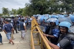 Manipur Protesters Defy Curfew, Several Injured In Rubber Bullet Firing Manipur Protesters Defy Curfew, Several Injured In Rubber Bullet Firing