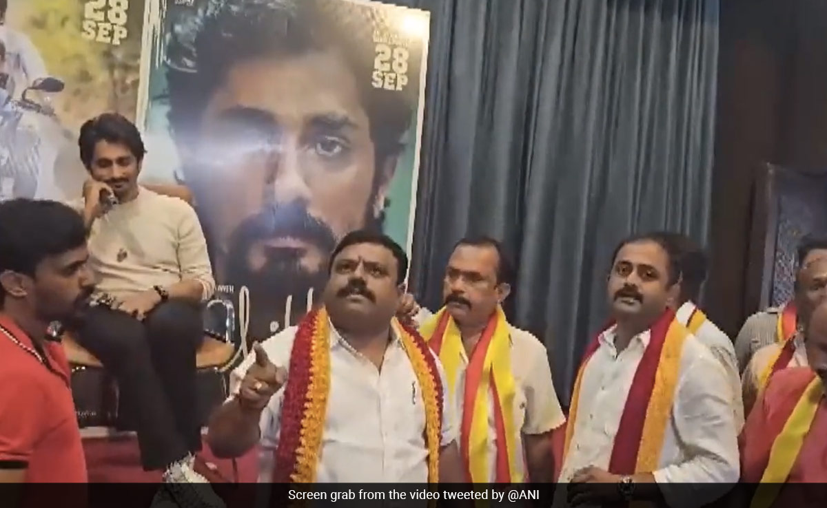 Right Wing Group Disrupts Actor Siddharth's Event Over Cauvery Row In Bengaluru