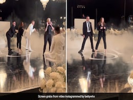 Video: Bride's Friends Surprise Groom With A Dance To Blackpink's <i>Pink Venom</i> Video: Bride's Friends Surprise Groom With A Dance To Blackpink's <i>Pink Venom</i>