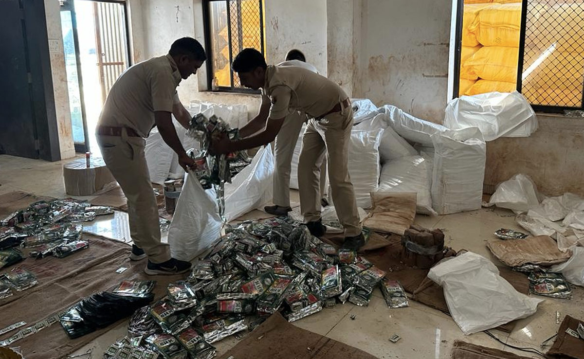 चित्तौड़गढ़ में नकली गुटखा बनाने वाली फैक्ट्री का भंडाफोड़, 25 करोड़ का माल जब्त, दो गिरफ्तार