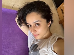 श्रद्धा कपूर की योगा पोस्ट को उनके फैन पेज ने दिया फूडी ब्लास्ट, देखकर नहीं रूकेगी आपकी हंसी