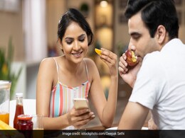 रात के समय इन 5 फलों को खाने से करना चाहिए परहेज, शरीर को हो सकते हैं कई नुकसान  रात के समय इन 5 फलों को खाने से करना चाहिए परहेज, शरीर को हो सकते हैं कई नुकसान