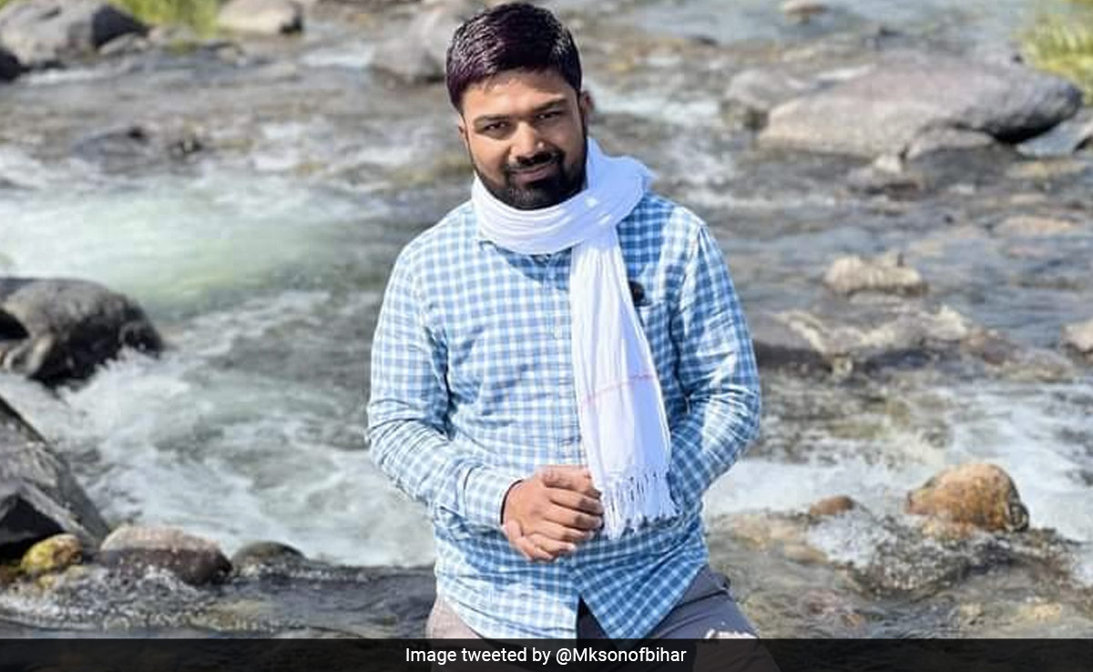 4 Bihar Cops Suspended For Letting Arrested YouTuber Interact With Media