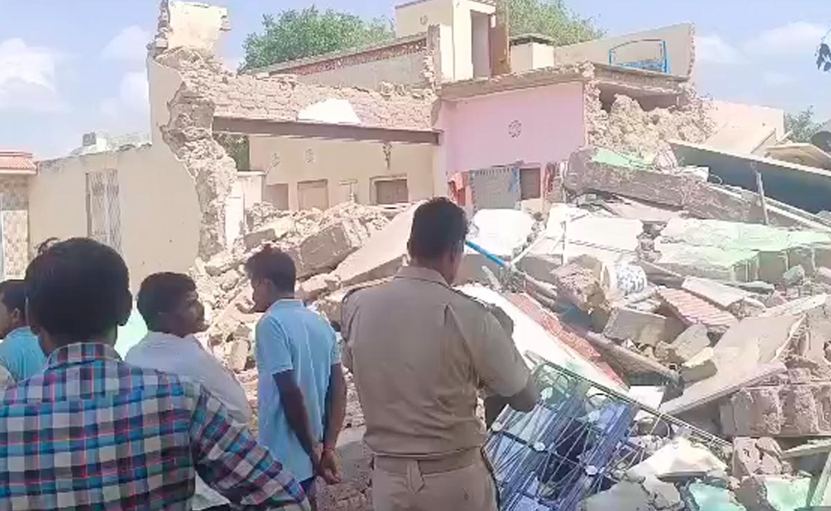 Churu Building Collapsed: अचानक भरभराकर गिर गया 2 मंजिला मकान, बच्ची को मलबे से निकाला, युवक की मौत
