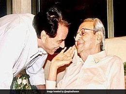 Dharmendra Shares Throwback Gold With "Industry's Most Loving" Pran Dharmendra Shares Throwback Gold With "Industry's Most Loving" Pran
