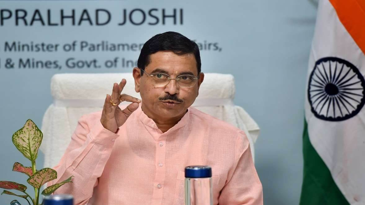 Pralhad Joshi ने बताया Vasundhara Raje को BJP मुख्यमंत्री का चेहरा क्यों नहीं बना रही?