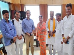 वसुंधरा राजे से मिले गौरव गोगोई, तस्वीर वायरल होते ही बढ़ी राजनीतिक हलचल वसुंधरा राजे से मिले गौरव गोगोई, तस्वीर वायरल होते ही बढ़ी राजनीतिक हलचल