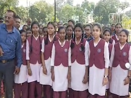 महासमुंद : स्कूलों में शिक्षा व्यवस्था बदहाल, किताबों और शिक्षकों के बिना पढ़ने को मजबूर बच्चे महासमुंद : स्कूलों में शिक्षा व्यवस्था बदहाल, किताबों और शिक्षकों के बिना पढ़ने को मजबूर बच्चे