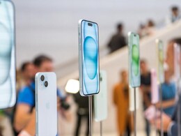 "Why Don't You Have Money?": Chinese Man Kneels In Shame For Being Unable To Buy Daughter An iPhone