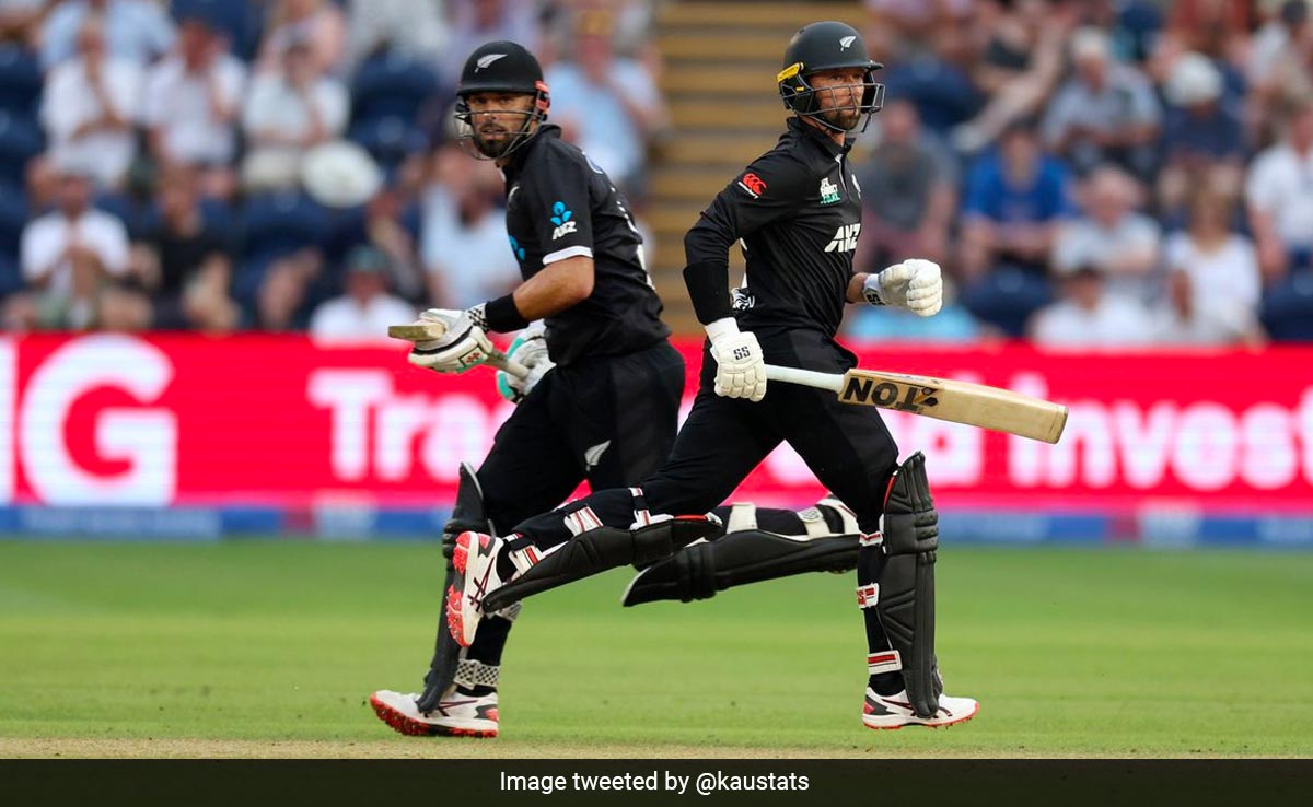 इंग्लैंड में डेवोन कॉनवे और डेरिल मिशेल का आया भूचाल, ODI में ऐसा धमाका कर तोड़ दिया Kohli-Dravid का रिकॉर्ड