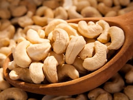Pistachio Vs Cashew: पिस्ता और काजू में क्या है ज्यादा फायदेमंद, यहां जानें... Pistachio Vs Cashew: पिस्ता और काजू में क्या है ज्यादा फायदेमंद, यहां जानें...